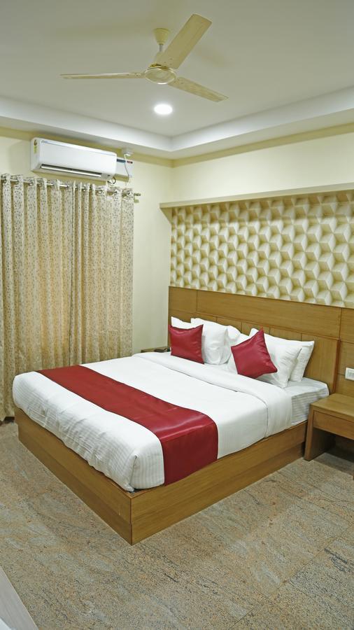 Shoba Elite Hotel Бангалор Екстериор снимка